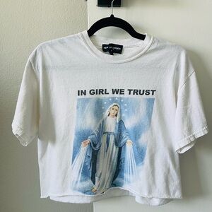 IN GIRL WE TRUST White Graphic Tee